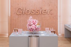 Read more about the article Glossier